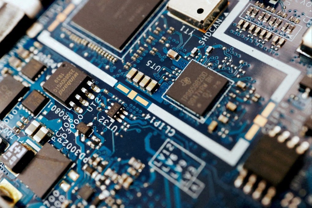 China Kembangkan Sistem AI Otomatis untuk Desain Chip Gantikan Programmer Manusia