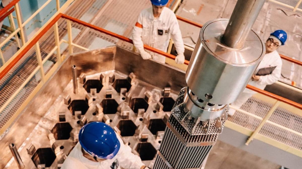 Langkah Penting Rosatom Tutup Siklus Bahan Bakar Nuklir dengan TVS-5