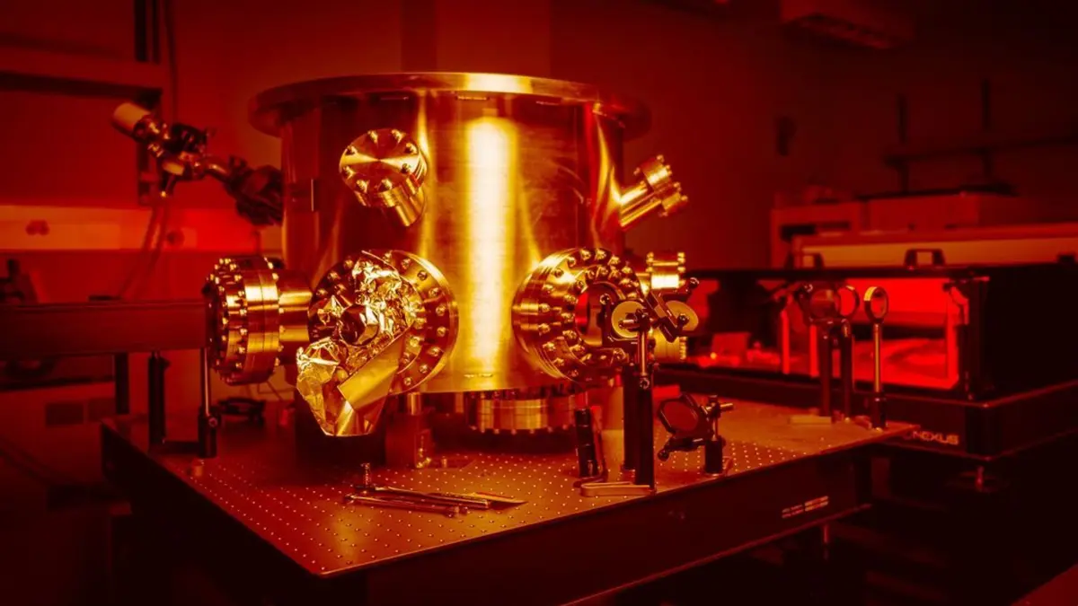 Model Baru Menjelaskan Penyebab Turbulensi Berlebih di Tepi Plasma Tokamak