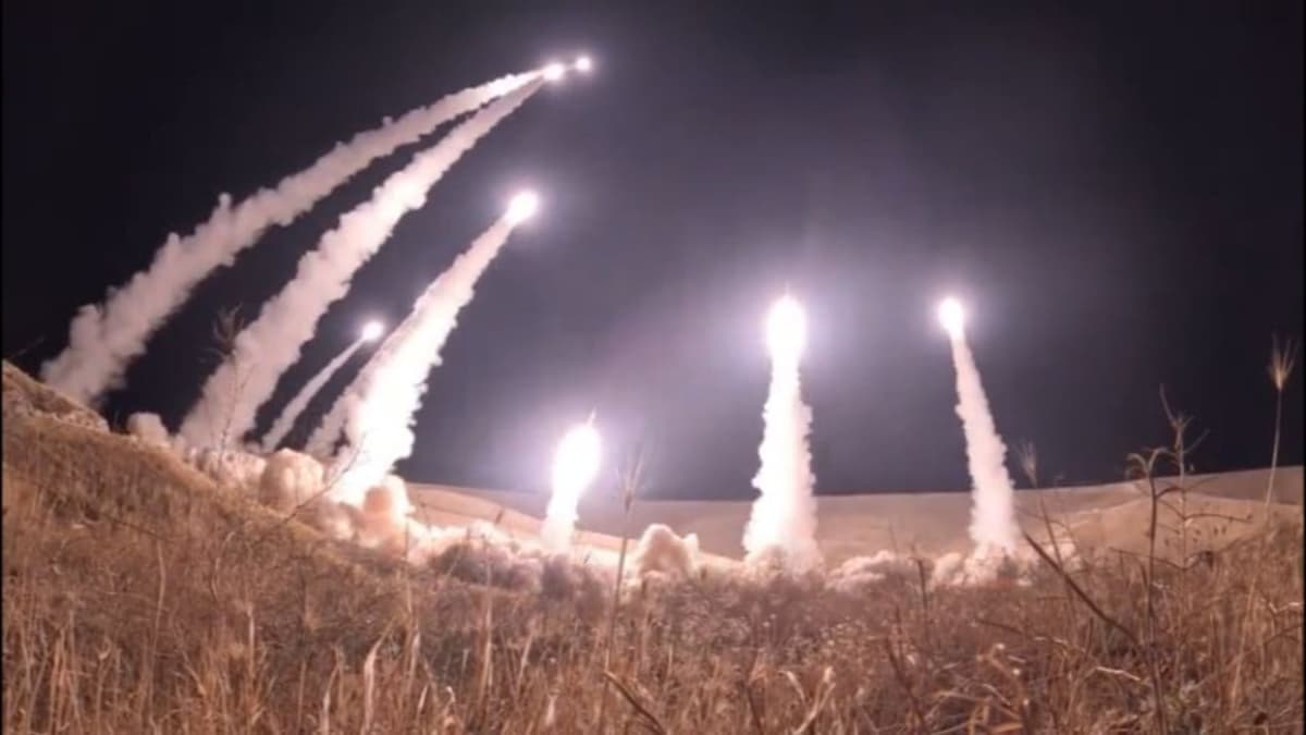 Serangan Rudal Iran Ke Tel Aviv dan Haifa Picu Kekhawatiran Perang Regional