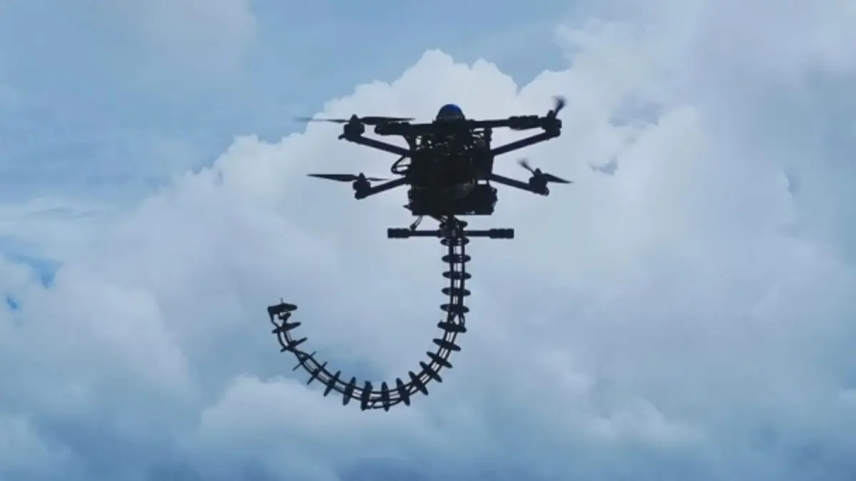 Lengan Robotik Fleksibel Mengubah Drone Jadi Penolong di Tempat Sulit Dijangkau