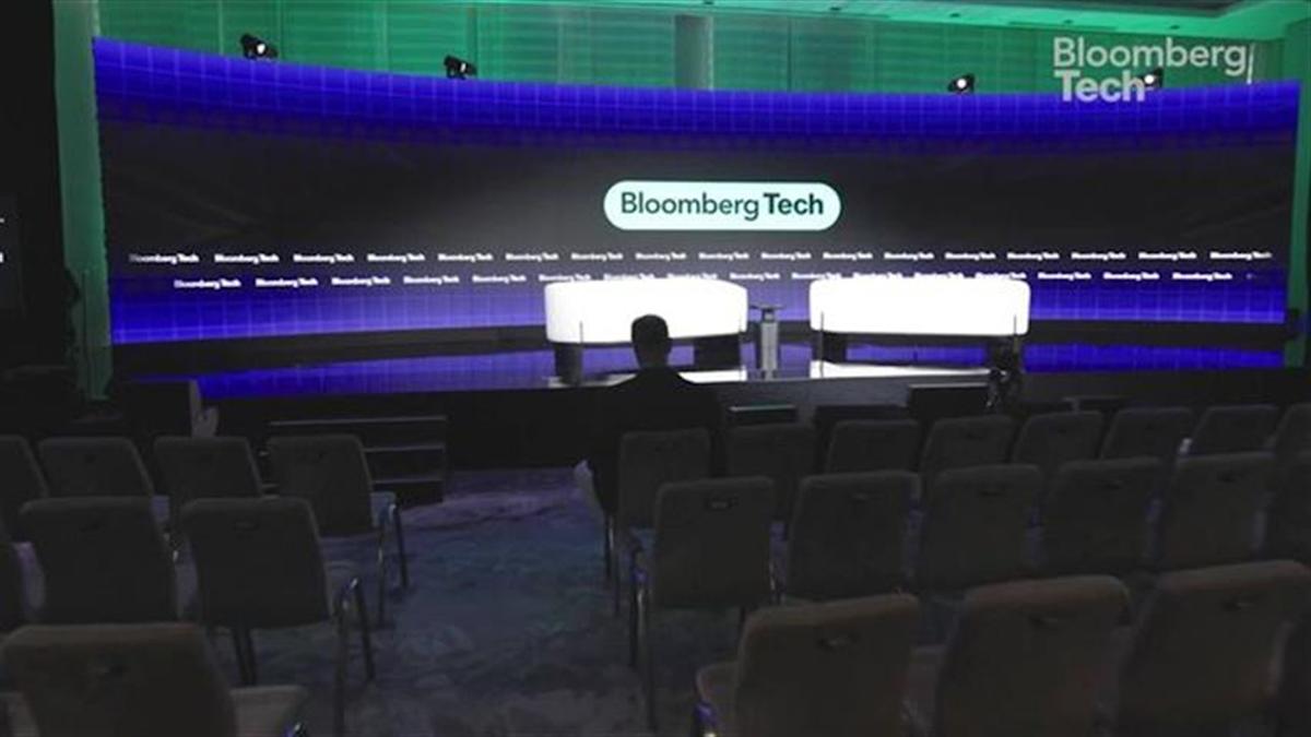 Bloomberg Tech 2025: Memahami Peluang dan Risiko AI di Dunia Bisnis