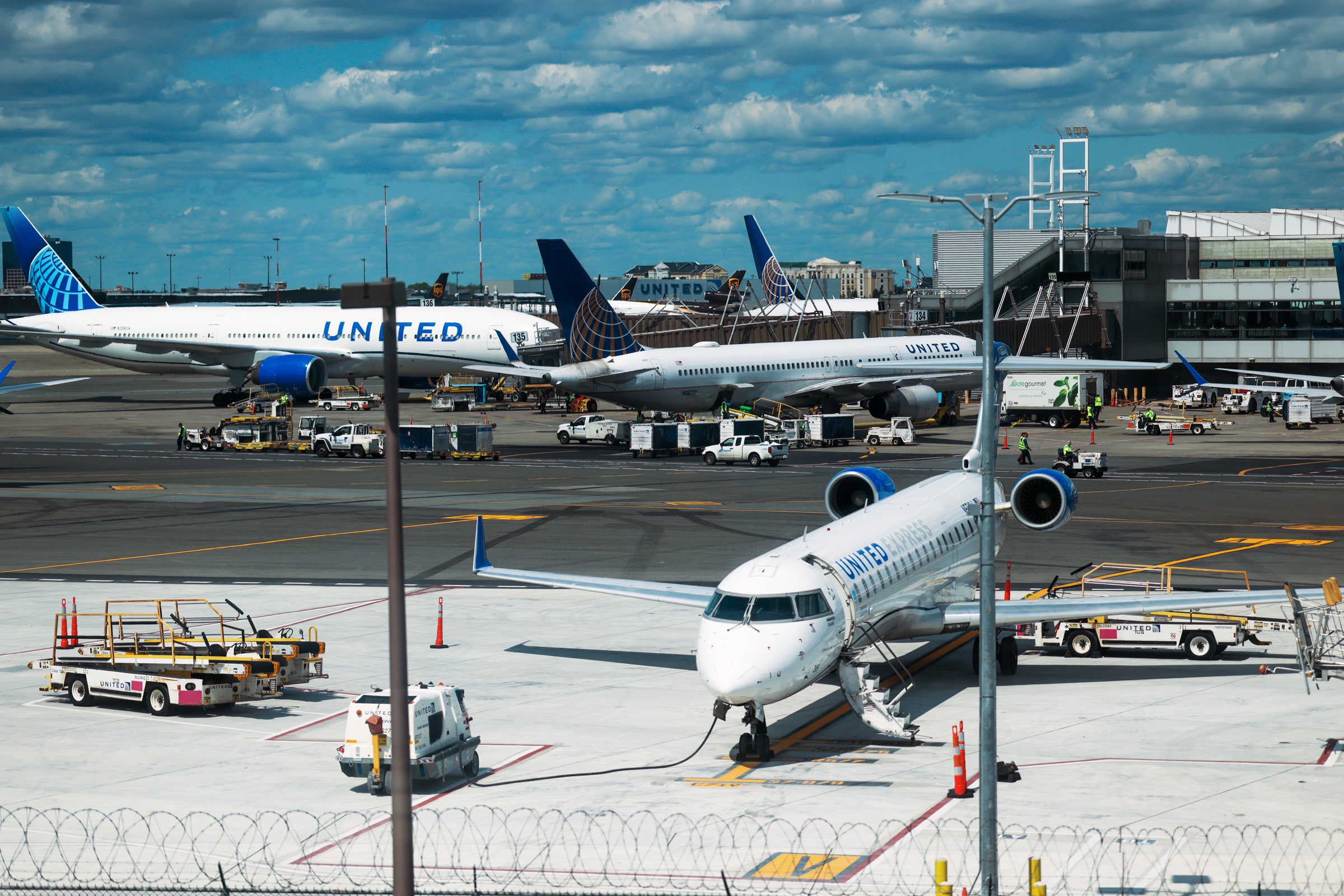 Data Penerbangan Warga Dijual ke Pemerintah, Ancaman Privasi Meningkat