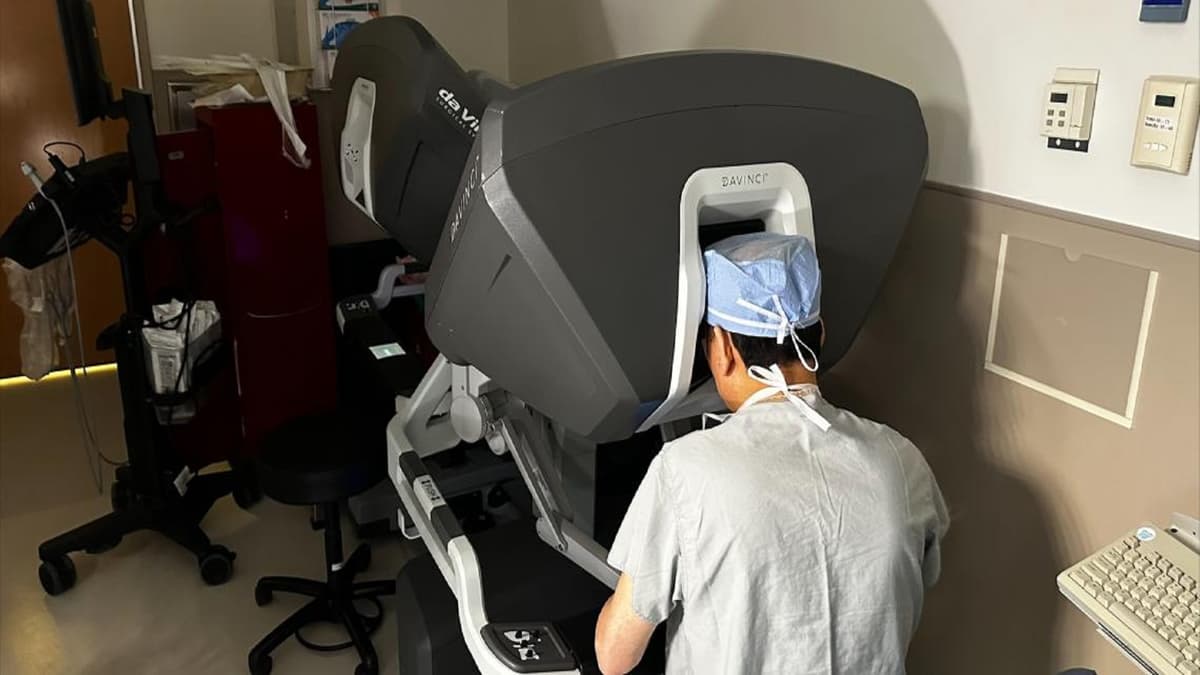 Transplantasi Jantung Pertama di AS Dilakukan Sepenuhnya dengan Robot Tanpa Buka Dada