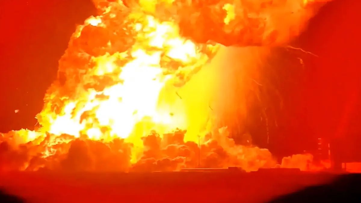 Ledakan Besar Tes Starship SpaceX Tunda Misi Mars dan Artemis