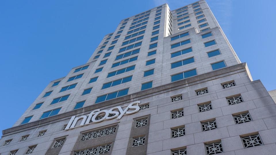 Kolaborasi Infosys dan Adobe Tingkatkan Pemasaran AI untuk Brand Global