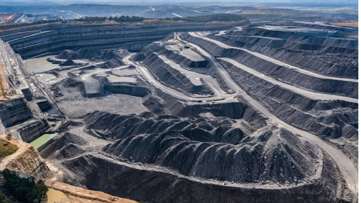 Lahan Bekas Tambang Batubara Jadi Kunci Energi Surya Masa Depan Bersih