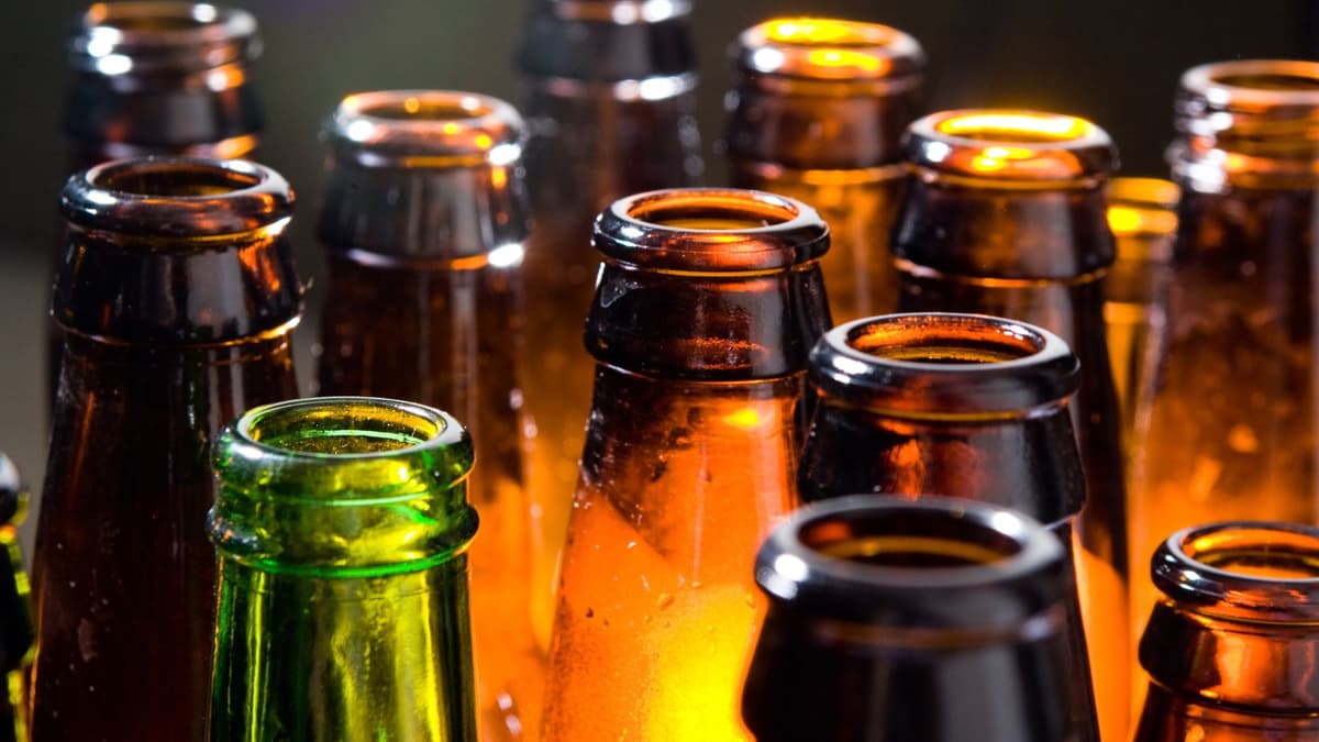 Studi Perancis Ungkap Botol Kaca Bisa Lebih Banyak Mikroplastik dari Plastik