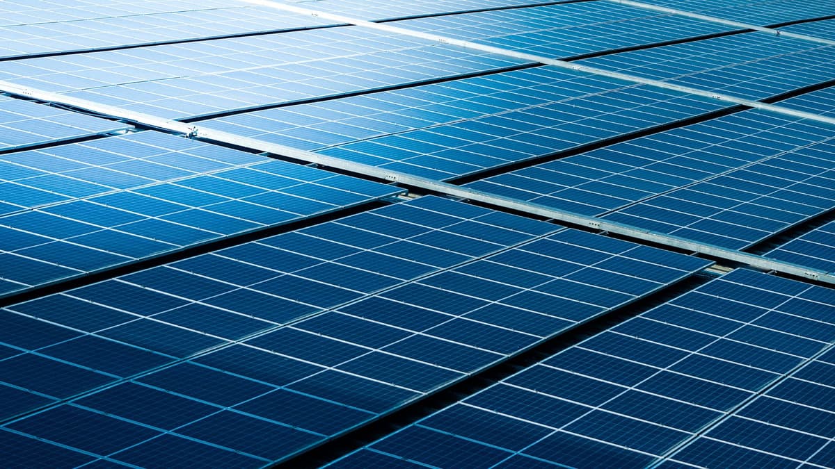 Sel Surya Perovskit Baru Dapat Mengubah Cahaya Indoor Jadi Energi Efisien