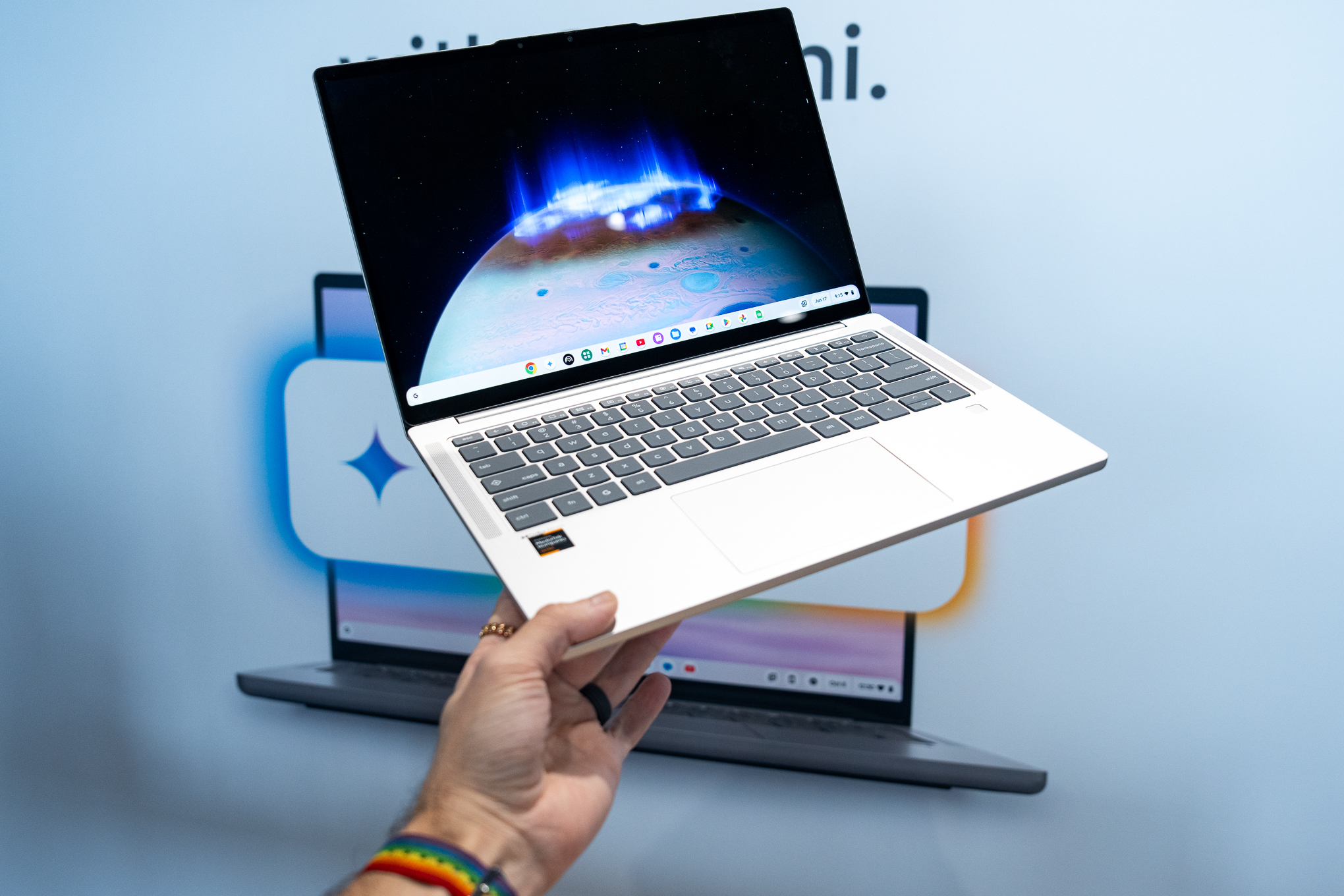 Lenovo Chromebook Plus 14 Rilis dengan Fitur AI Gemini Canggih dan Baterai Tahan Lama