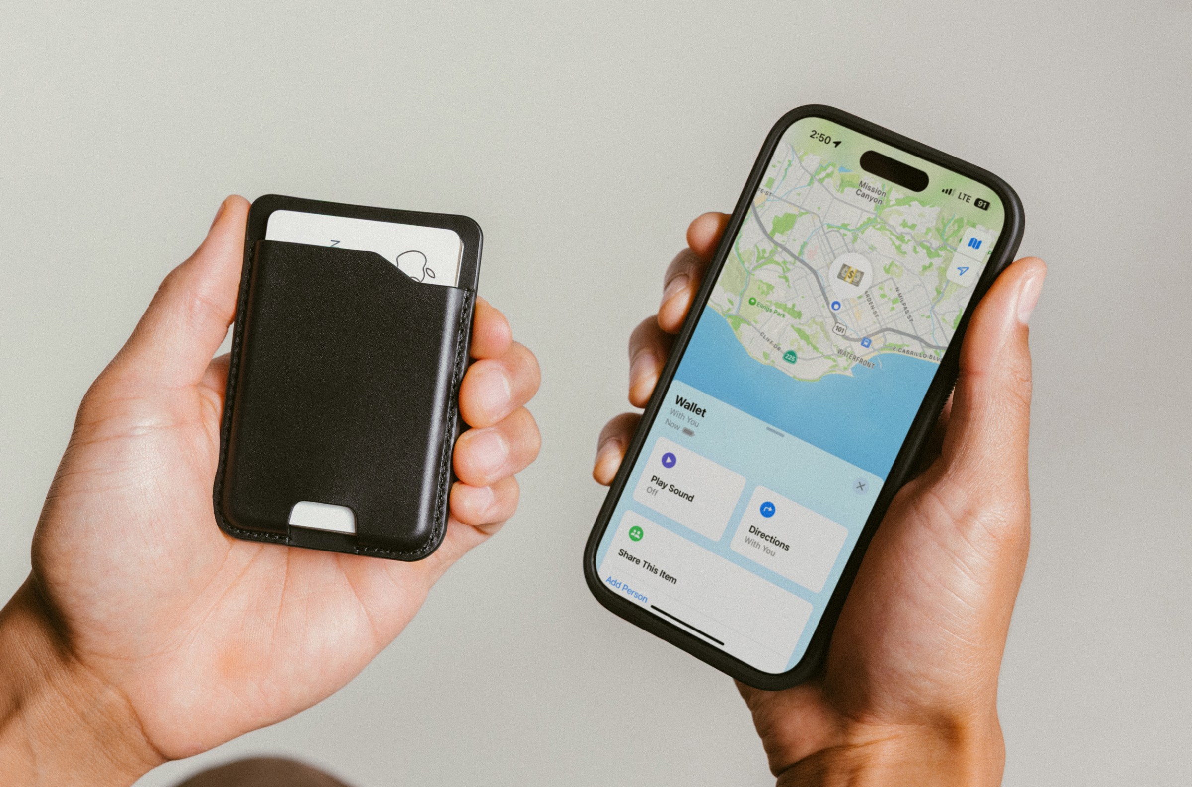 Nomad Leather Mag Wallet: Dompet Kulit Tipis dengan Pelacak Terintegrasi