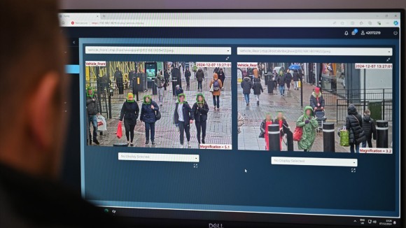 Etika dan Dampak Pengawasan AI Dalam Riset Visi Komputer pada Manusia