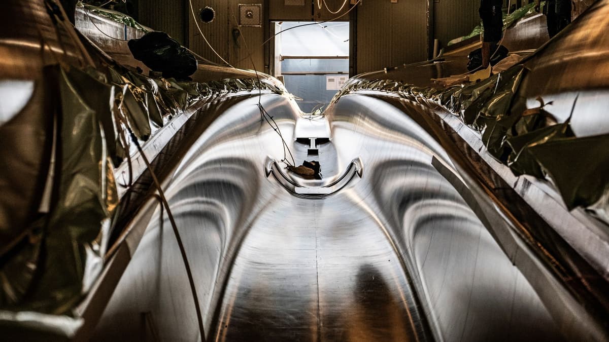 Ferrari Luncurkan Kapal Balap Hypersail Inovatif yang Berenergi Terbarukan