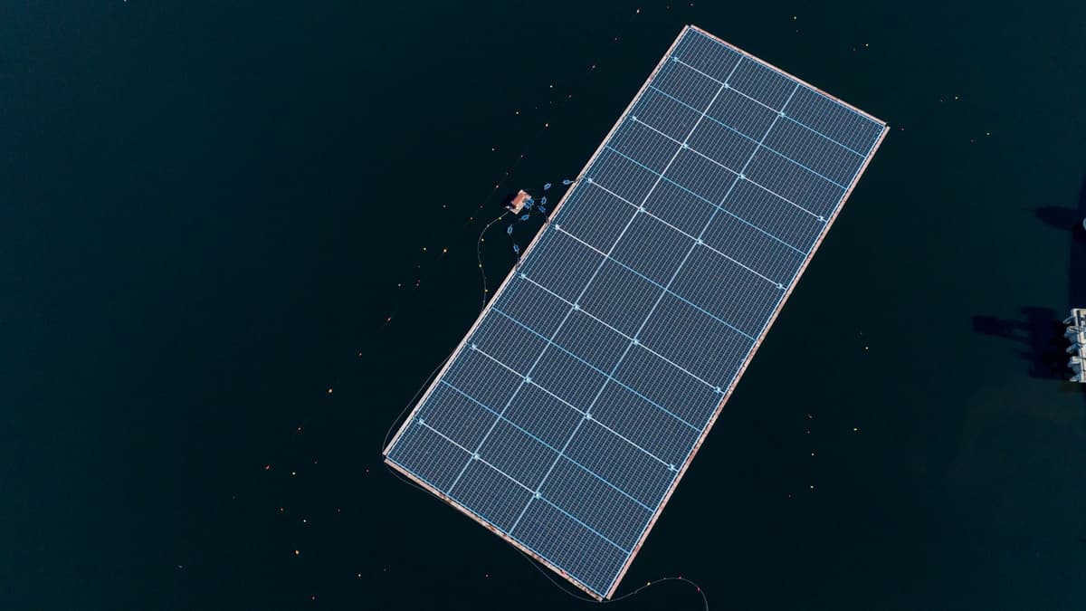 Modul Fotovoltaik Terapung Tahan Laut Lepas dengan Efisiensi Tinggi oleh GCL SI dan Ocean Sun