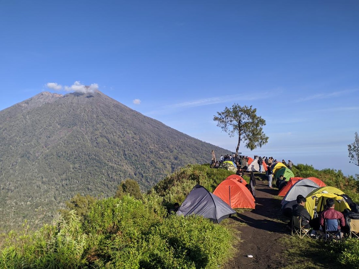 Risiko Jatuh Saat Mendaki Gunung dan Proses Evakuasi di Gunung Rinjani