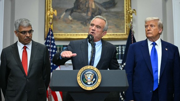 Pemerintah AS Kritik dan Batalkan Langganan Jurnal Ilmiah Mahal dan Diragukan