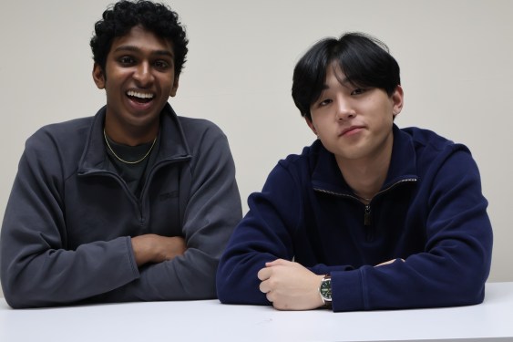 Cluely Startup AI Catat Meeting Real-time, Raih Pendapatan Miliaran