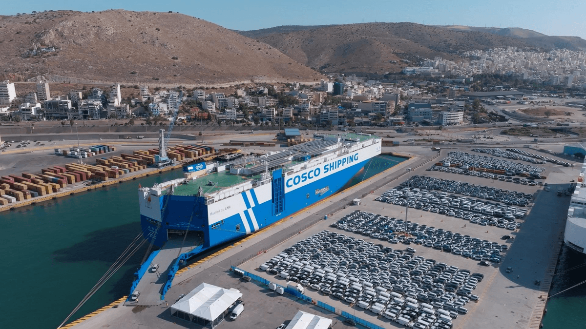 Kapal Pengangkut Energi Surya Terbesar Dunia Kurangi Emisi Karbon Pelayaran