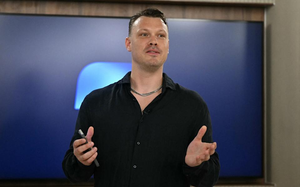 Mengapa Perusahaan AI Enggan Listing Saham di London Meski Berbasis di Inggris