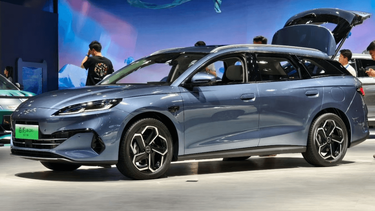 BYD Luncurkan Seal 06 DM-i, Wagon Hybrid Hemat Bahan Bakar dan Praktis