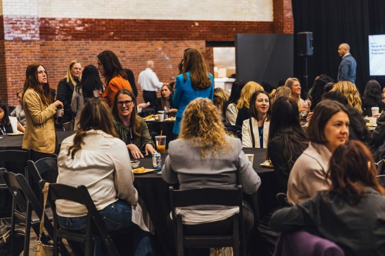 Strategi PR dan Pemasaran Penting untuk Startup dari Nikki Parker Insight Partners