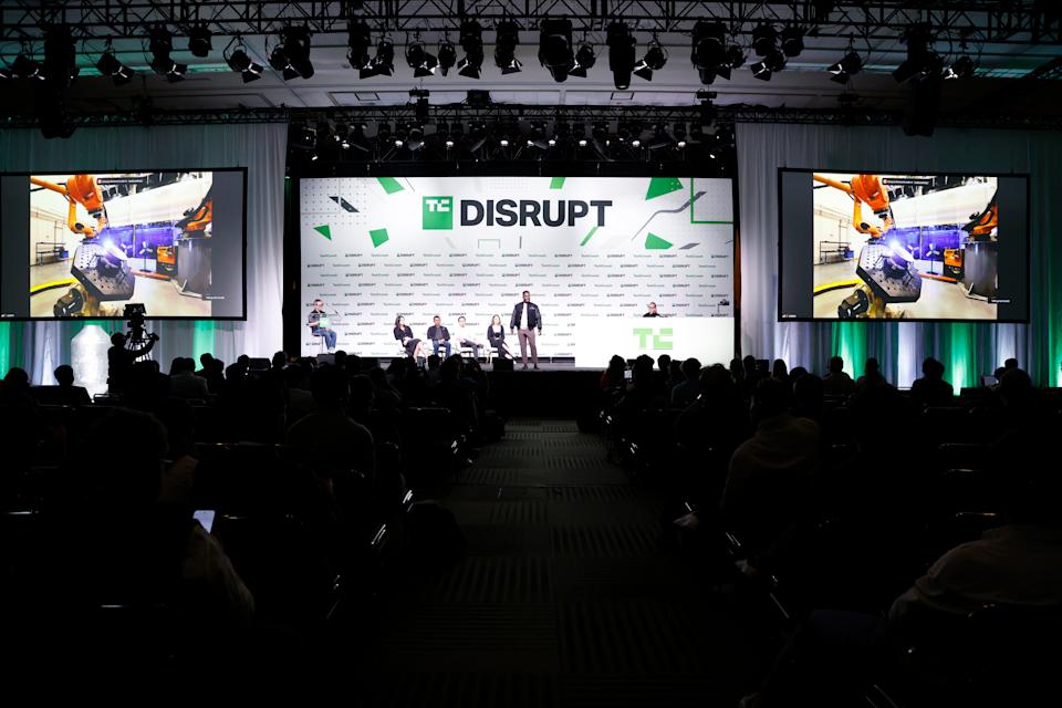 Alejandro Matamala Ortiz Bahas Desain dan AI di TechCrunch Disrupt 2025