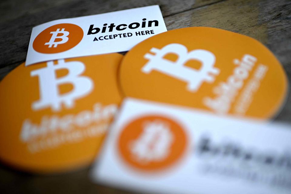Harga Bitcoin Tembus Rekor Tertinggi, Saham Kripto Ikut Melonjak