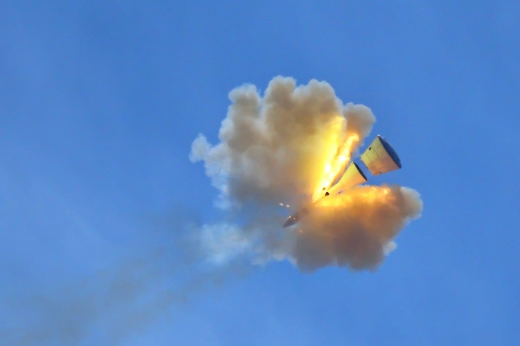 Perlombaan Bulan: Cina dan AS Bersaing Ketat di Balik Program Antariksa Baru