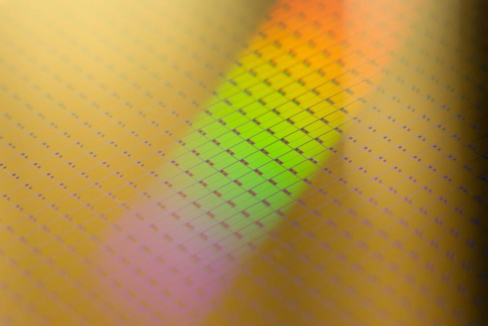 Risiko Perlambatan AI dan Dampaknya Terhadap Industri Chip Global