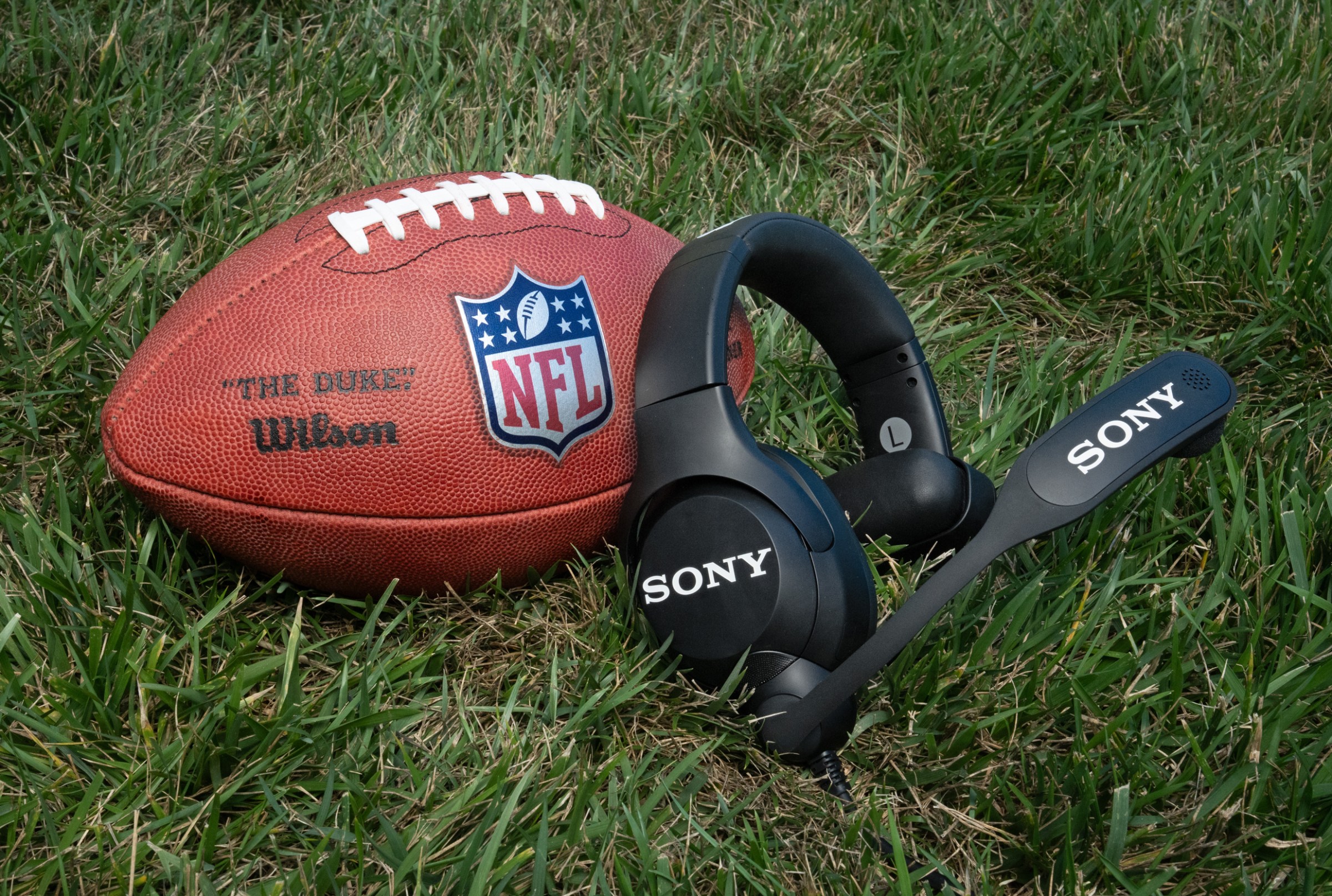 Sony Rilis Headset Khusus untuk Pelatih NFL dengan Teknologi Canggih