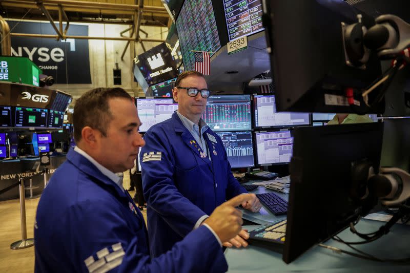 Pasar Global Fokus Pada Laporan Pendapatan dan Dampak Perang Dagang AS-China