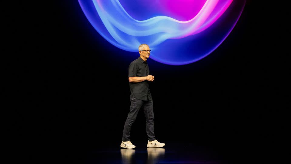 Analis Desak Apple Ganti CEO Karena Kekhawatiran Inovasi AI Terlambat