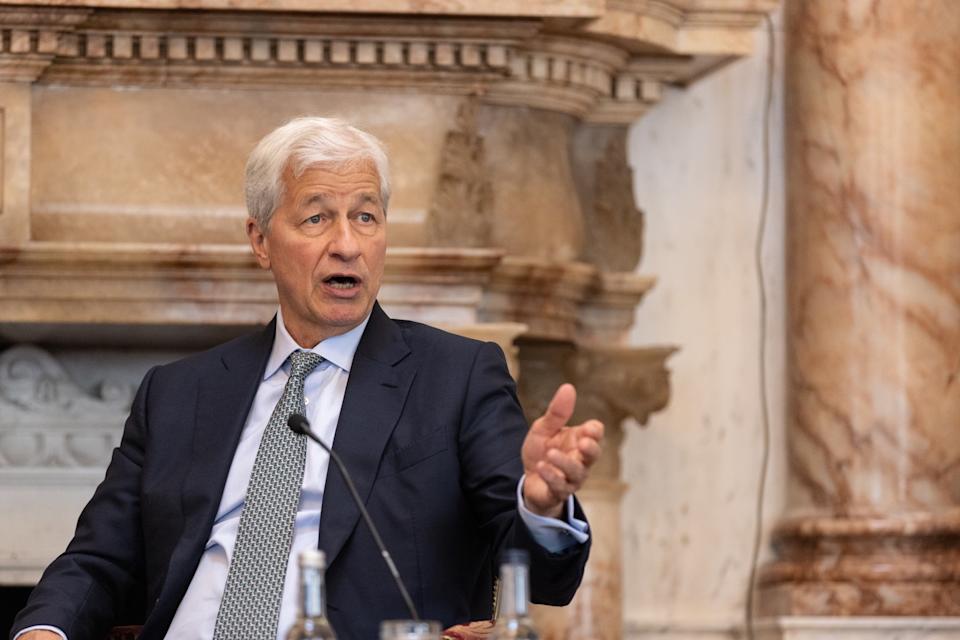 JPMorgan Mulai Kenakan Biaya Akses Data, Fintech dan Crypto Terancam