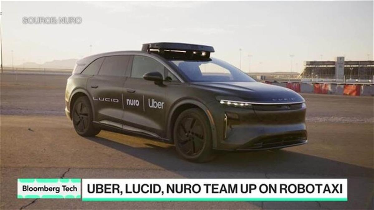 Kolaborasi Uber, Lucid, dan Nuro Siapkan Robotaksi Mulai 2026