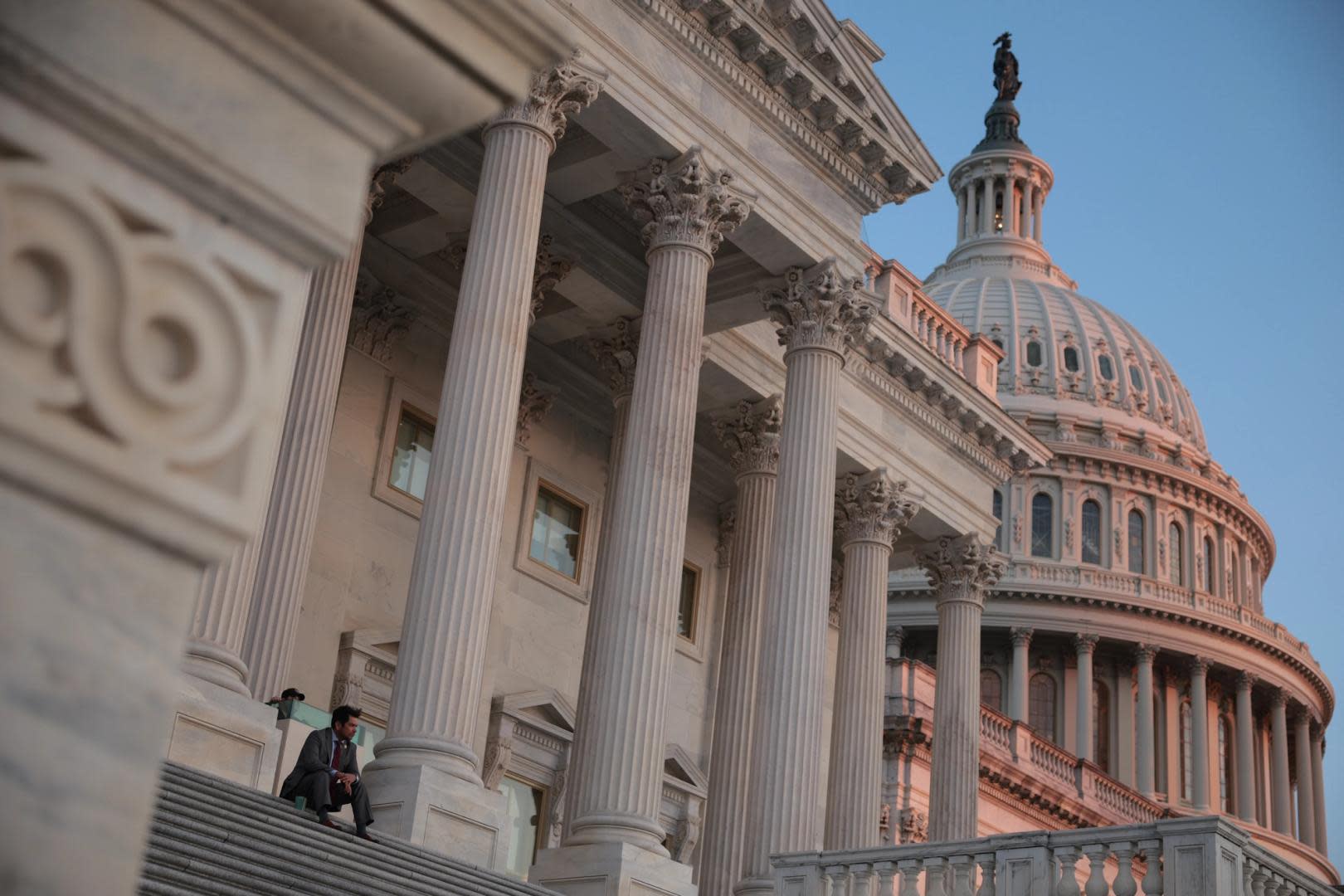 DPR AS Setujui Regulasi Kripto, Senat dan Presiden Bersiapkan Pengesahan