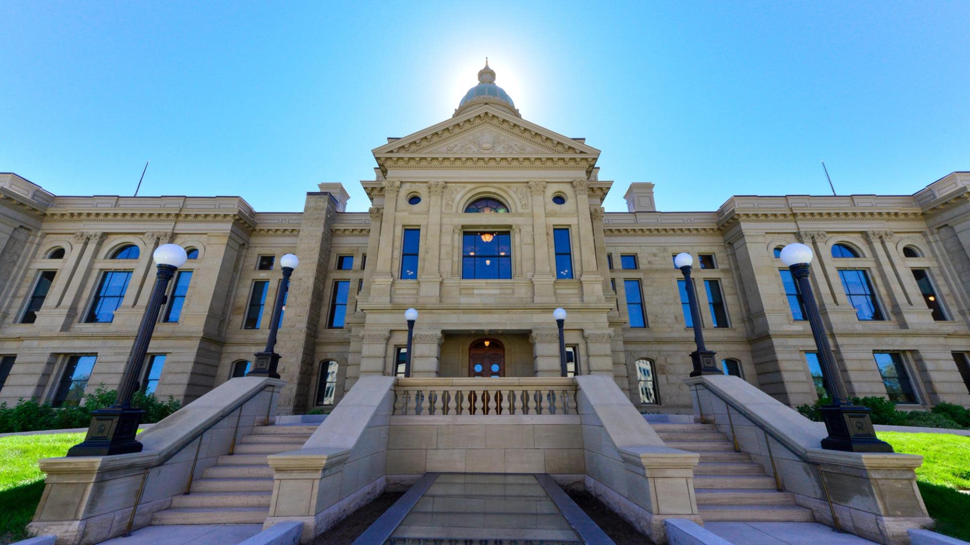 Wyoming Uji Coba Pembayaran Instan Kontraktor Pemerintah Pakai Stablecoin WYST