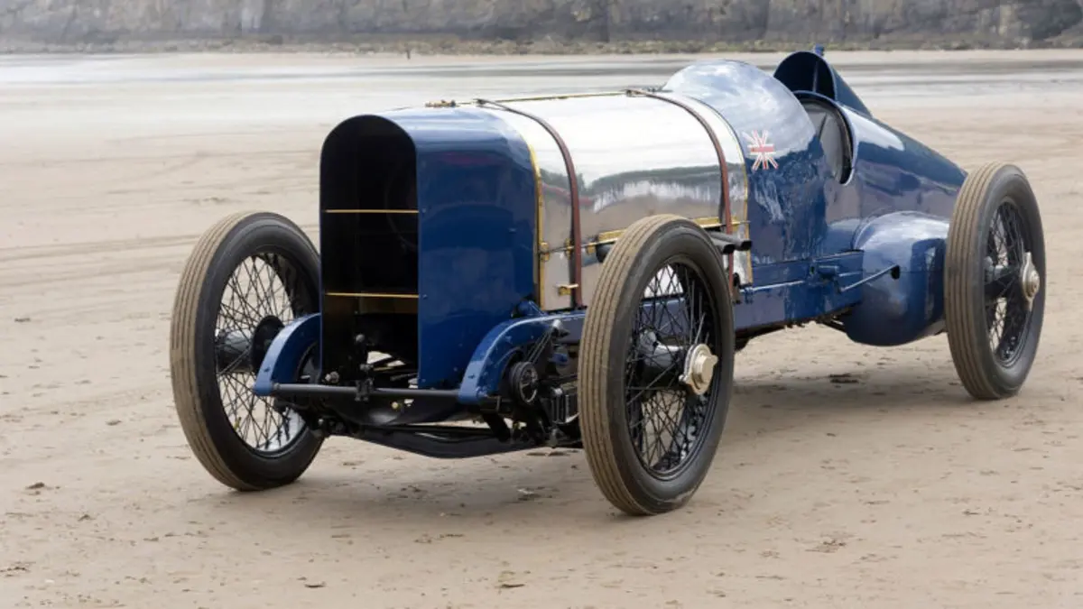 Kembalinya Mobil Blue Bird ke Pendine Sands Rayakan Rekor 241.40 km/jam (150 mph) Pertama