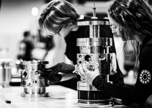 Avalanche Energy Capai Terobosan Tegangan Tinggi dalam Teknologi Fusi Desktop