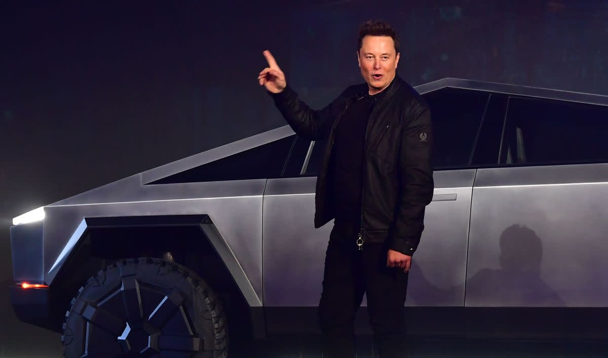 Tesla Mengalami Penurunan Pendapatan Tetapi Tetap Pertahankan Bitcoin