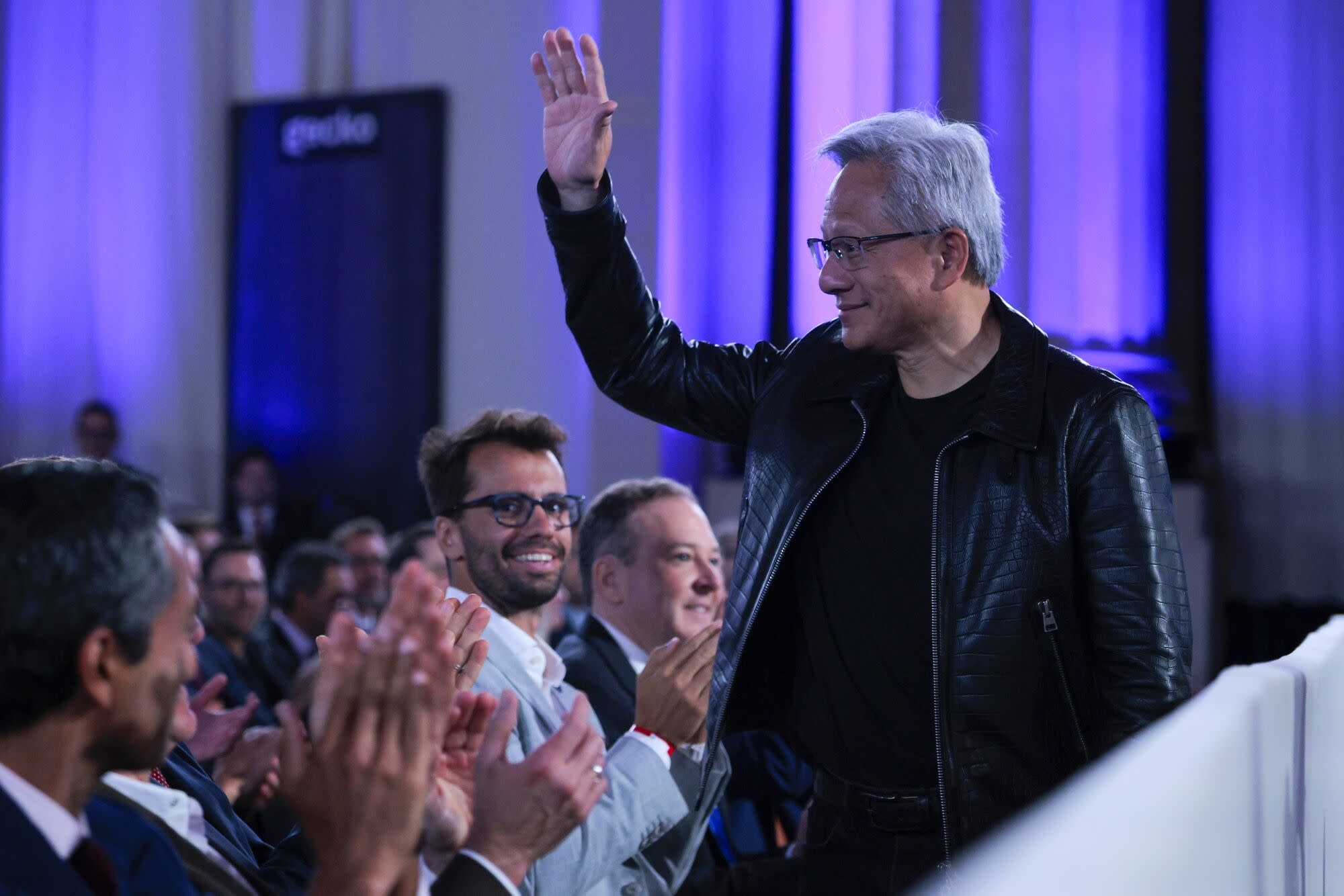 China dan AS Bersaing Ketat di Konferensi AI Terbesar di Shanghai