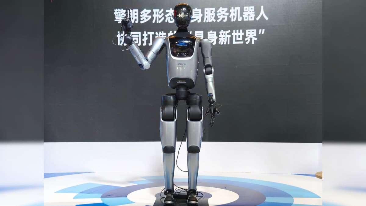 KEENON Perkenalkan Robot Humanoid XMAN-F1 dengan Tugas Layanan Spesifik