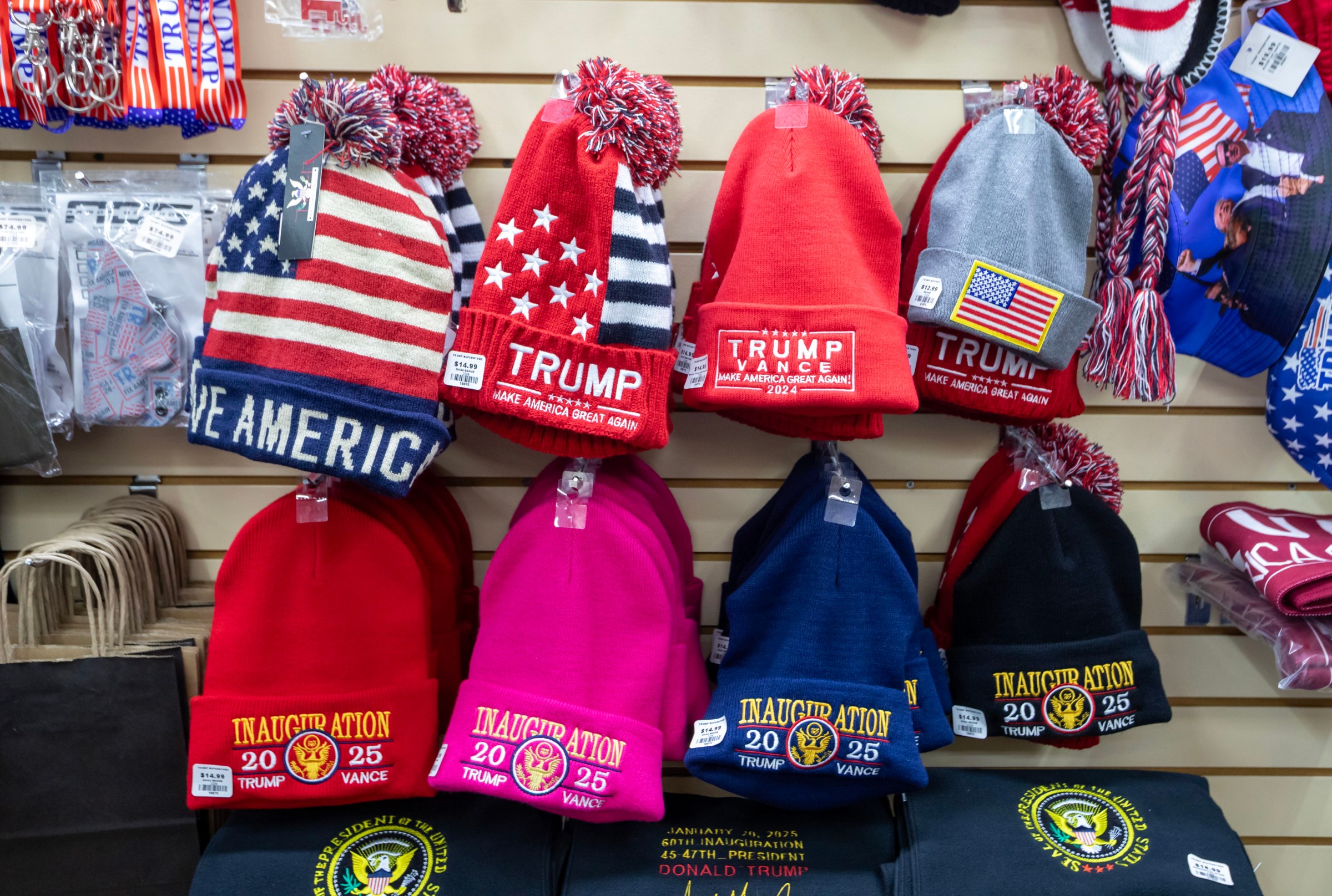 Gugatan Hukum The Trump Organization Lawan Penjual Merchandise Trump Palsu Online