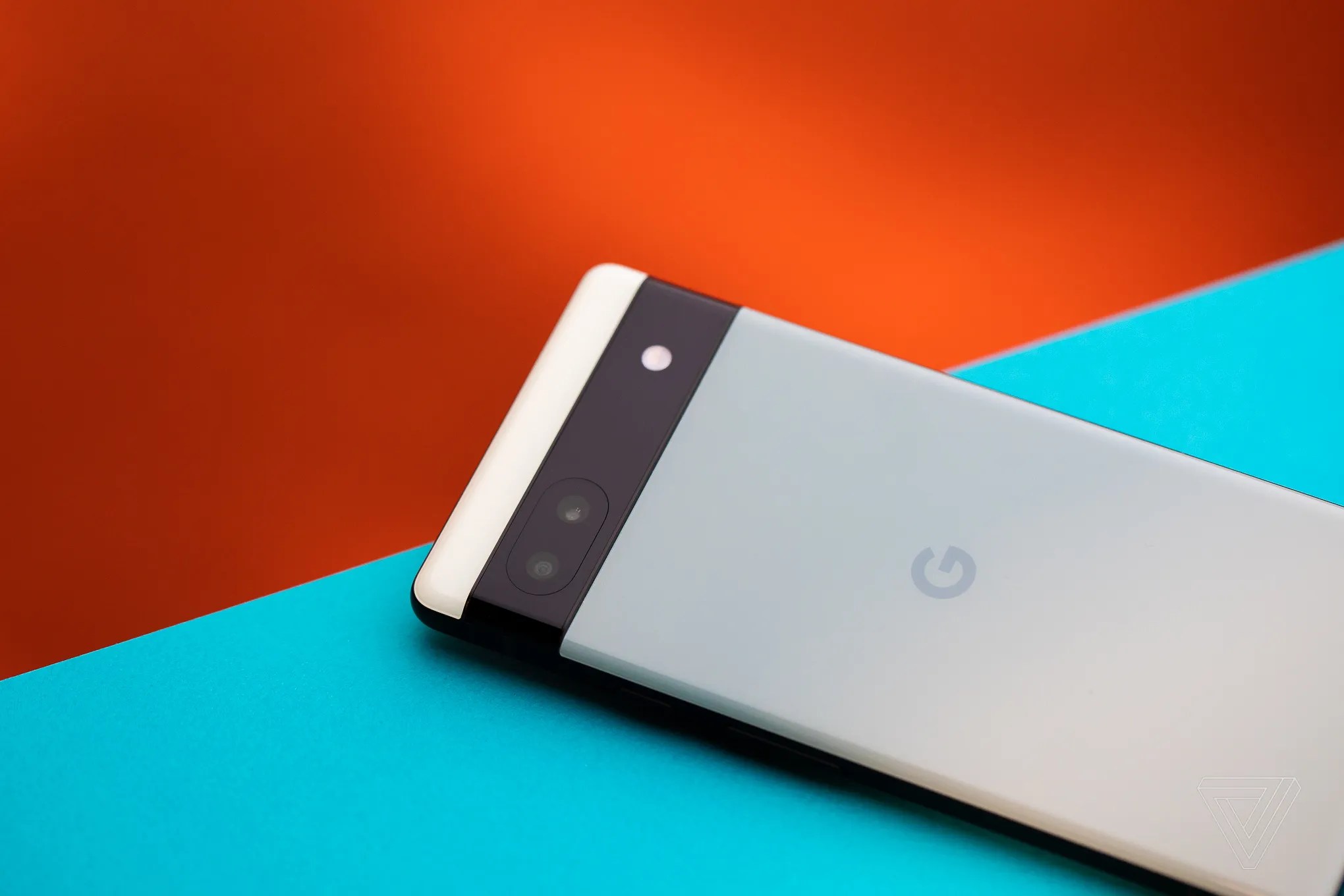 Pixel 6A Terbakar Setelah Update Baterai, Risiko Kebakaran Masih Mengancam