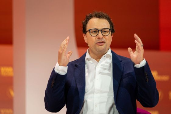 Anthropic Siap Terima Dana Besar Meski Ragu dari Investor Negara Otoriter