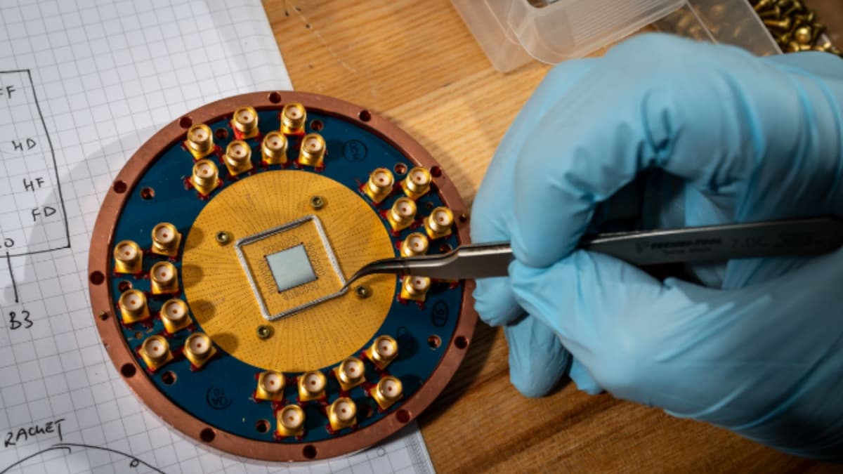 Terobosan Chip Fotonik Rendah Kerugian Mendorong Komputer Kuantum Masa Depan