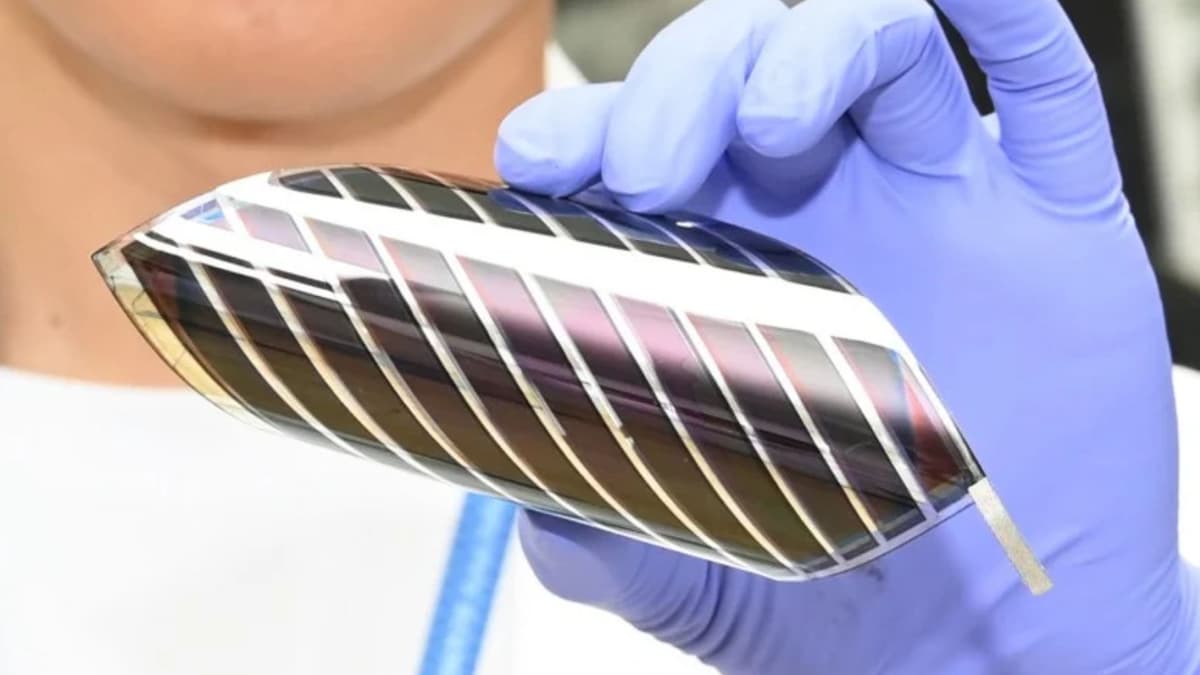 Inovasi Sel Surya Perovskite Fleksibel: Tahan Lama dan Bisa Diproduksi di Udara Terbuka