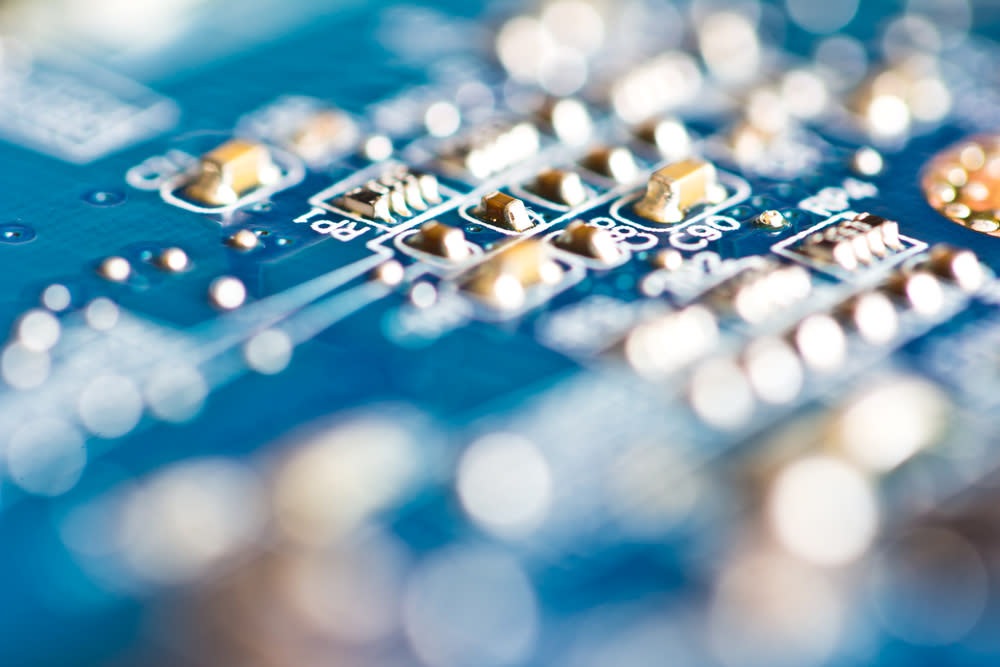 SixSense: AI untuk Deteksi Cacat Chip Real-time di Industri Semikonduktor