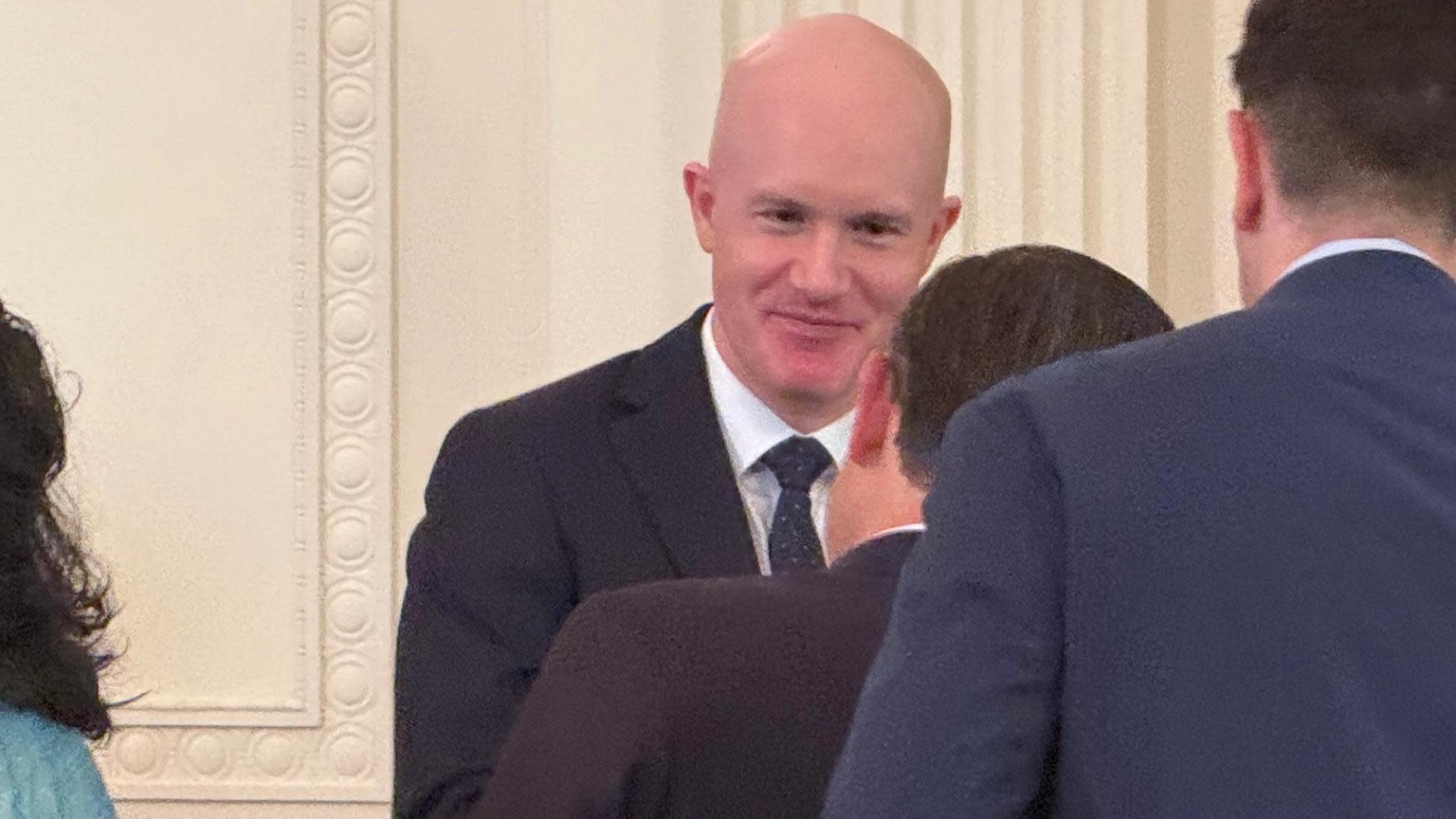 Pendapatan Coinbase Q2 Turun, Volume Transaksi Merosot Meski Bitcoin Naik