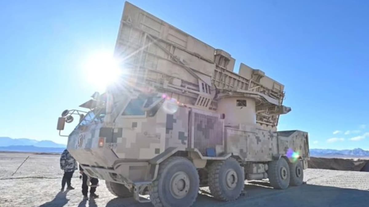 China Kembangkan Senjata Gelombang Mikro Super Kuat untuk Hancurkan Satelit