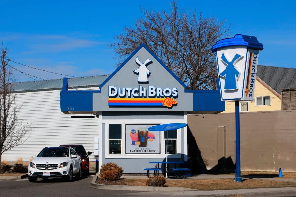 Rahasia Kesuksesan Dutch Bros Menarik Gen Z dan Melampaui Starbucks